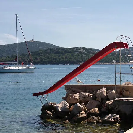 Jezera 5120h Tisno